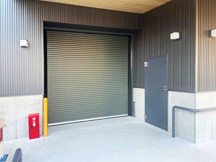 ガルバリウム鋼板屋根の酒蔵新築施工事例