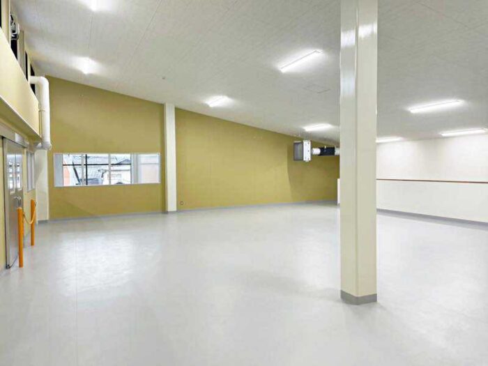 カラーガルバで統一した酒蔵新築デザイン