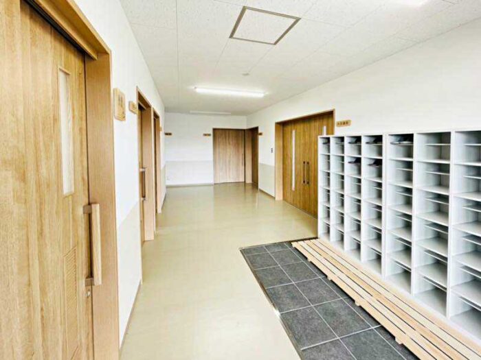 玄関ホールから広がる無駄の無い空間