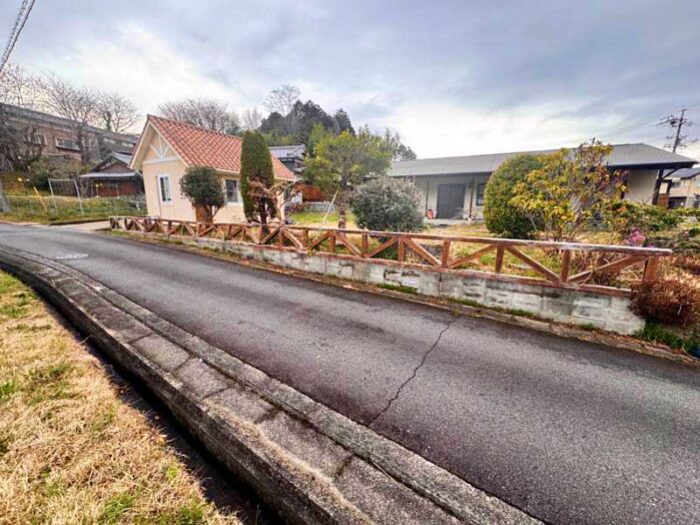 老朽化木製フェンスを樹脂へ交換施工例