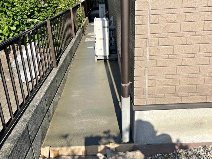 コンクリート舗装で管理しやすい庭へリフォーム