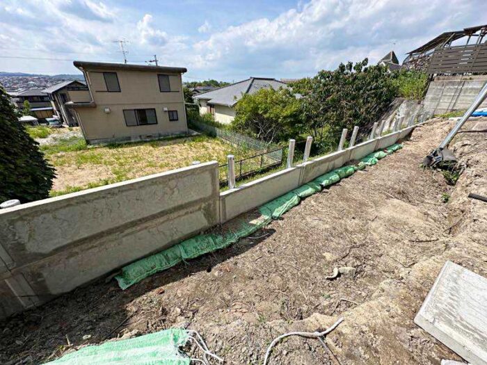 R09_98_04 板柵土留で土砂崩れを防止する工事