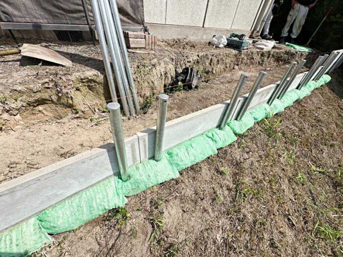 R09_98_05 裏庭の法面補修で安心の住まいへ